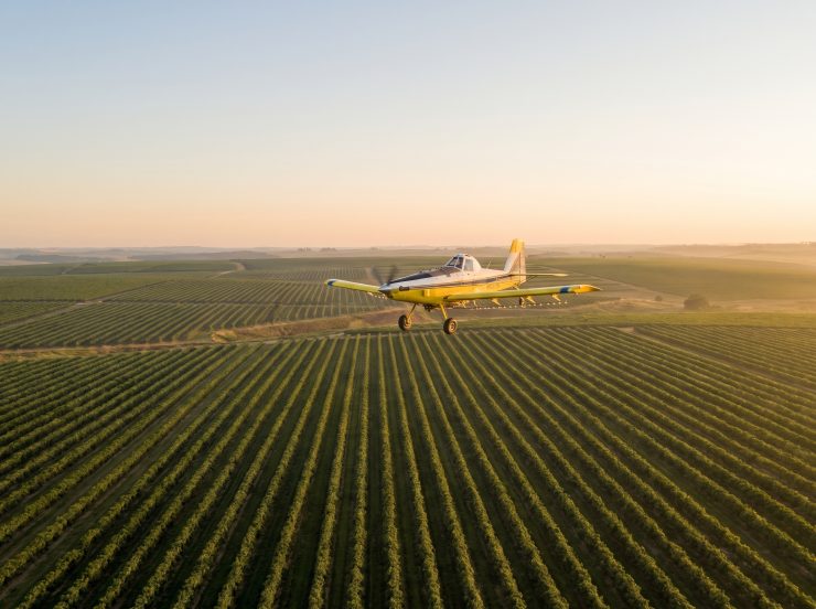 Agricultural_aircraft_flying_ove…_2K_202609012057