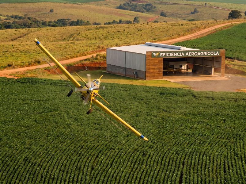 Sprayer_plane_U-turn_Brazilian_farm_202607281340