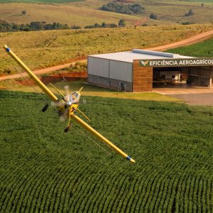Sprayer_plane_U-turn_Brazilian_farm_202607281340