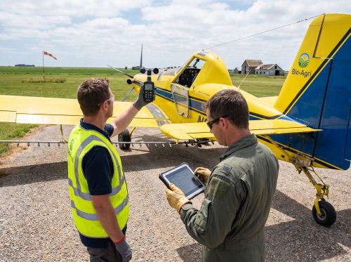 Technician_and_pilot_checking_ai…_2K_20260916102145